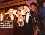 awards/Wandaawardbw.jpg